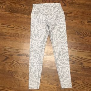 All Airbrush Legging - White/Grey Palm Leaf Print